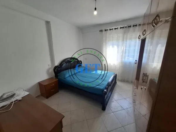 Durres, jepet me qera apartament 1+1 Kati 6, 74 m² 250 € (SHKEMBI I KAVAJES)