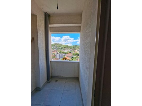 Tirane, jepet me qera apartament 2+1 Kati 6, 93 m² 550 € (Spitali Amerikan 3)