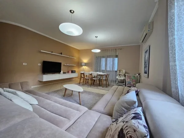 Tirane, shitet apartament 2+1 Kati 3, 124 m² 219.000 € (LIQENI I THATE)