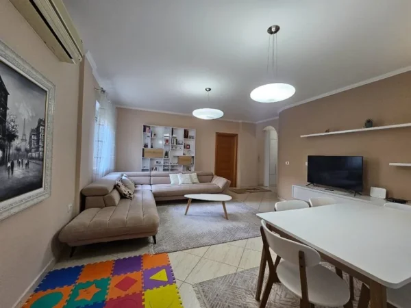 Tirane, shitet apartament 2+1 Kati 3, 124 m² 219.000 € (LIQENI I THATE)