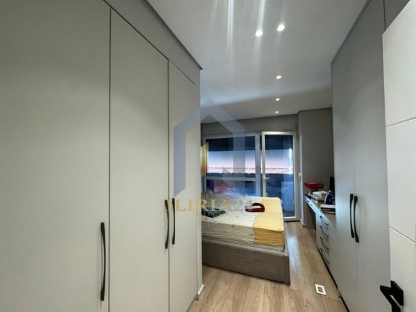 Tirane, jepet me qera apartament 3+1+Ballkon Kati 5, 112 m² 850 € (Kompleksi Panorama)