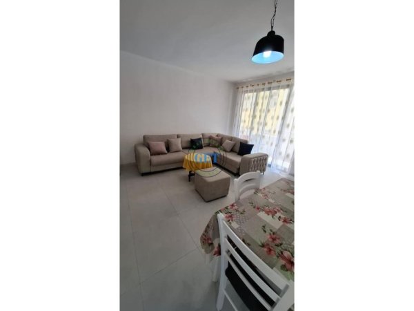 Durres, jepet me qera apartament 1+1 , 80 m² 400 € 