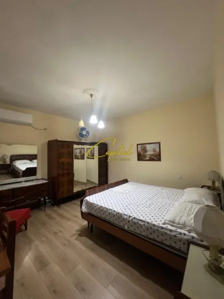 Tirane, jepet me qera apartament 2+1 Kati 1, 90 m² 600 € (RRUGA FORTUZI)