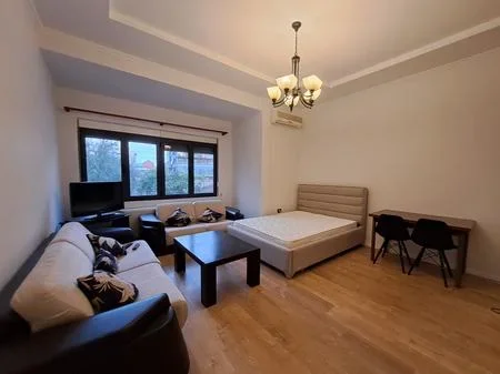 Tirane, jepet me qera garsonier Kati 1, 40 m² 400 € 
