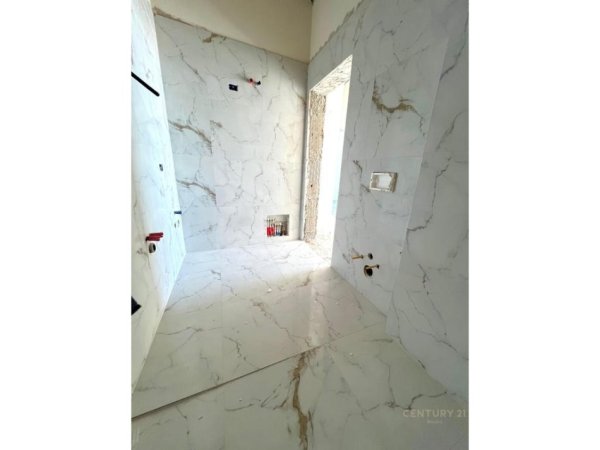 Tirane, shitet apartament 1+1 Kati 10, 53 m² 113.000 € (Rruga e Kavajes (Birra Tirana))