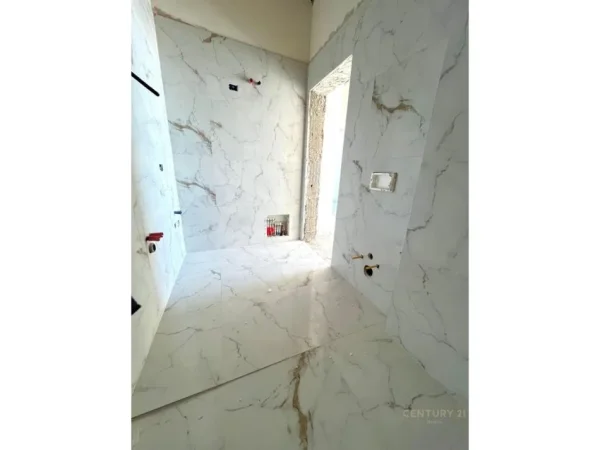 Tirane, shitet apartament 1+1 Kati 10, 53 m² 113.000 € (Rruga e Kavajes (Birra Tirana))