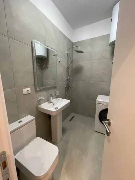 Tirane, jepet me qera apartament 1+1 Kati 6, 65 m² 550 € (zogu zi)