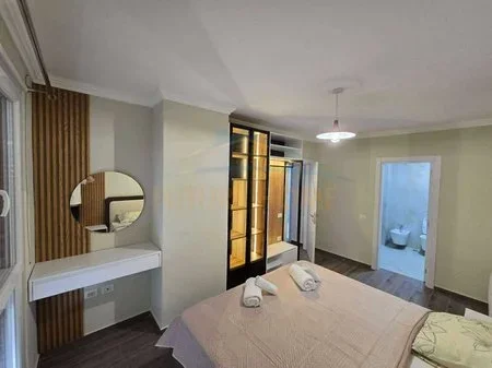 Tirane, jepet me qera apartament 2+1 Kati 5, 110 m² 650 € 