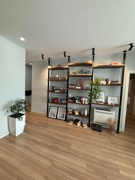 Tirane, jepet me qera apartament 2+1 Kati 7, 112 m² 1.100 € (kika 2)
