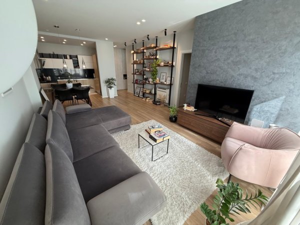Tirane, jepet me qera apartament 2+1 Kati 7, 112 m² 1.100 € (kika 2)