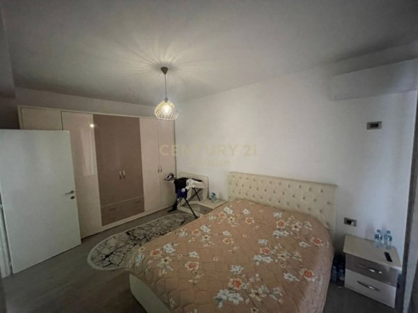 Tirane, jepet me qera apartament Kati 4, 103 m² 620 € (Bar Artisti)