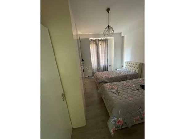 Tirane, jepet me qera apartament Kati 4, 103 m² 620 € (Bar Artisti)