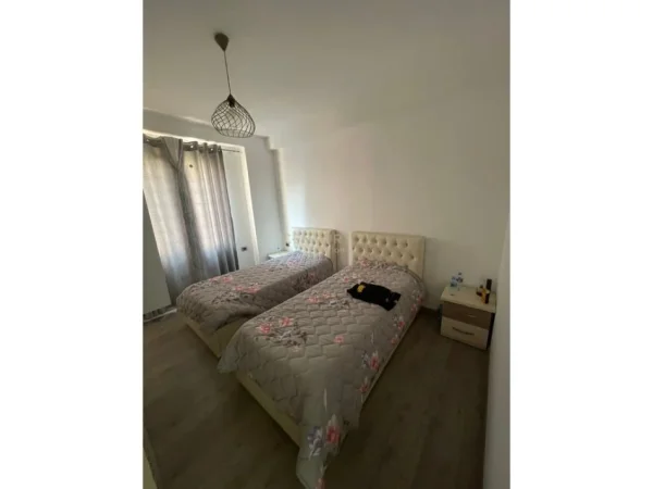 Tirane, jepet me qera apartament Kati 4, 103 m² 620 € (Bar Artisti)