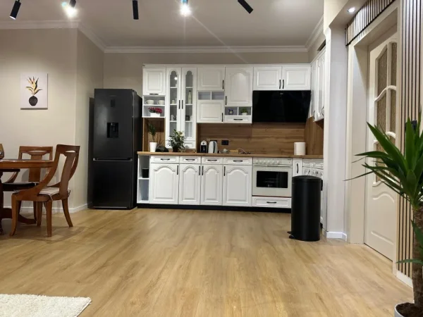 Tirane, jepet me qera apartament 2+1+Ballkon Kati 5, 112 m² 1.500 € (sami frasheri)