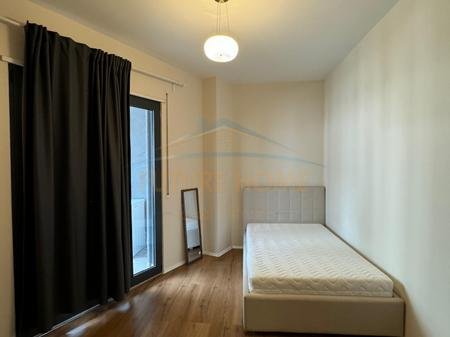 Tirane, jepet me qera apartament 2+1 Kati 7, 120 m² 800 €