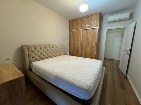 Tirane, jepet me qera apartament 2+1 Kati 7, 120 m² 800 €