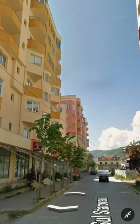 SHITET GARAZH : ZONA _POGRADEC /PRANE HOTEL KALAJA