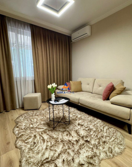Tirane, jepet me qera apartament 1+1+Ballkon , 65 m² 850 € (BLLOK)