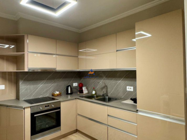 Tirane, jepet me qera apartament 1+1+Ballkon , 65 m² 850 € (BLLOK)