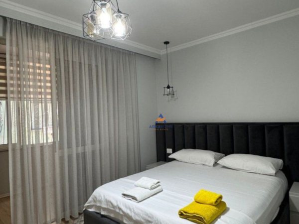 Tirane, jepet me qera apartament 1+1+Ballkon , 65 m² 850 € (BLLOK)