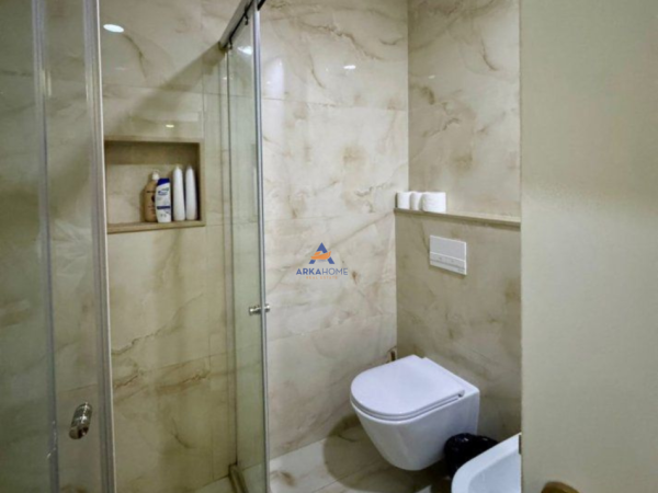 Tirane, jepet me qera apartament 1+1+Ballkon , 65 m² 850 € (BLLOK)