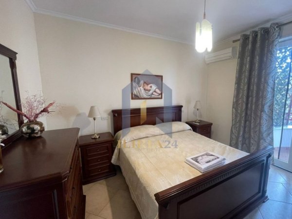 Tirane, jap me qera apartament 3+1+Aneks+Ballkon Kati 6, 130 m² 1.000 € (Rruga e Elbasanit)