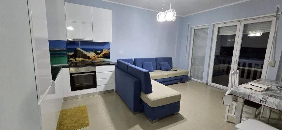 Shkoder, shitet apartament 1+1+Ballkon Kati 1, 58 m² 115.000 € (veliopoje)