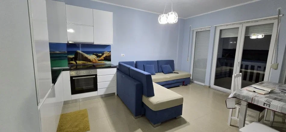 Shkoder, shitet apartament 1+1+Ballkon Kati 1, 58 m² 115.000 € (veliopoje)