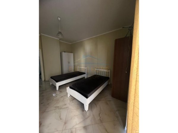 Durres, jepet me qera garsonier 1+1 Kati 2, 44 m² 220 € 