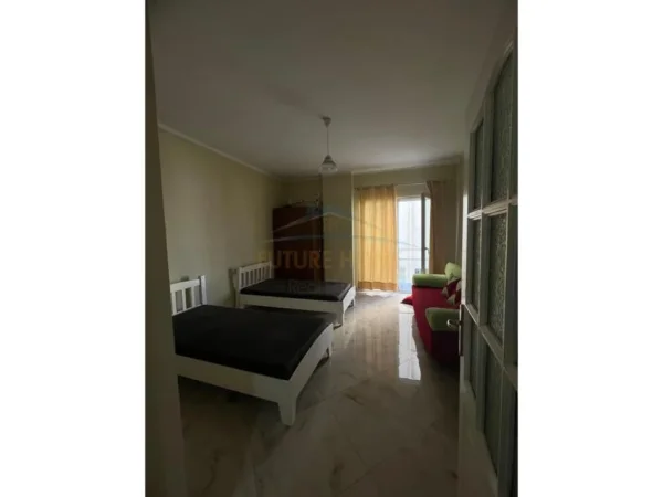 Durres, jepet me qera garsonier 1+1 Kati 2, 44 m² 220 € 