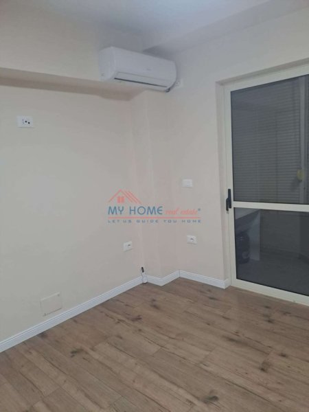 Tirane, jepet me qera zyre Kati 2, 80 m² 1.200 € (Qender)