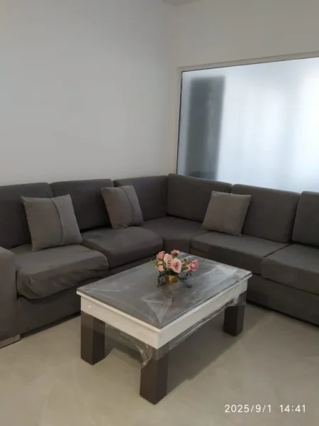 Tirane, jepet me qera apartament 2+1+Ballkon Kati 6, 80 m² 700 € (RRUGA E KAVAJES)