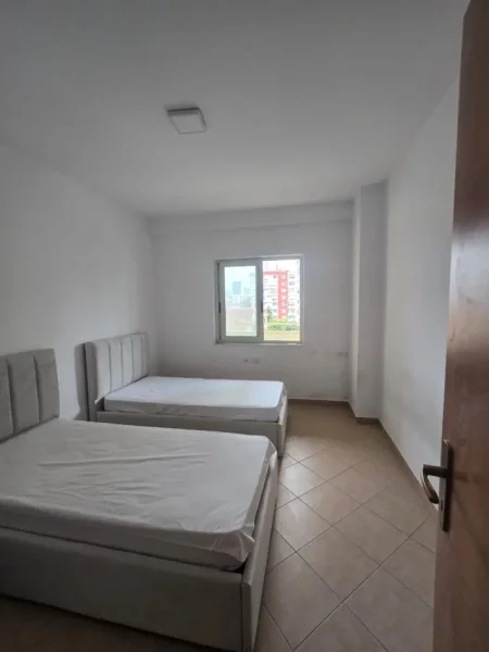 Tirane, jepet me qera apartament 3+1+Ballkon Kati 3, 147 m² 800 € (DON BOSKO)