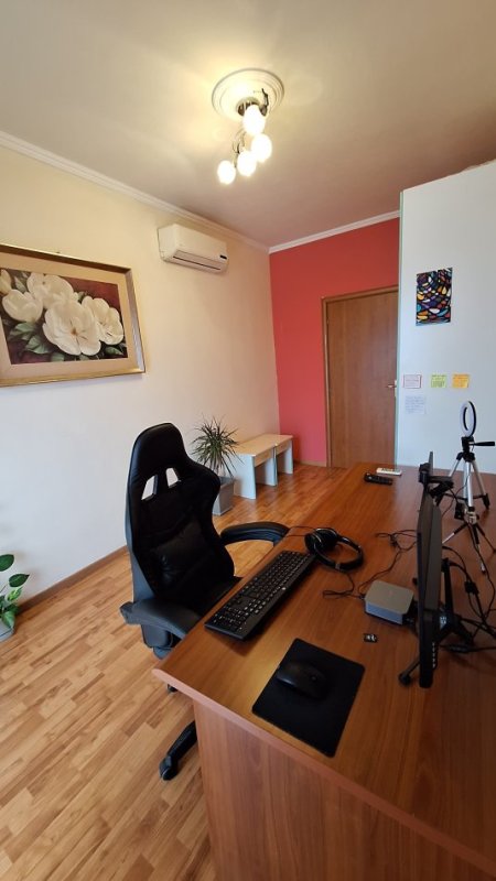 Tirane, jepet me qera apartament 3+1+Ballkon Kati 12, 141 m² 700 € 