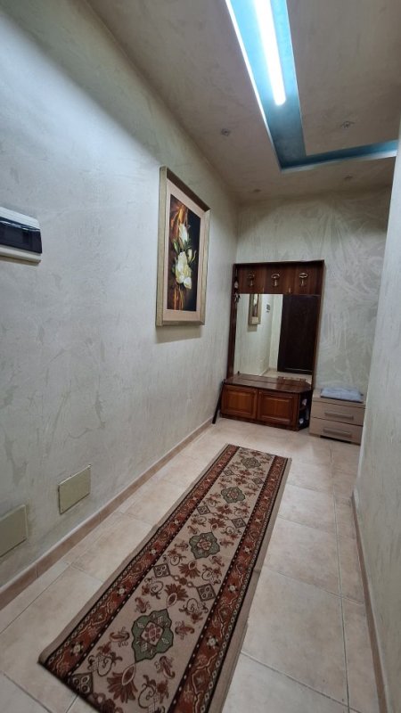 Tirane, jepet me qera apartament 3+1+Ballkon Kati 12, 100 m² 700 € (Ne BRRYL)
