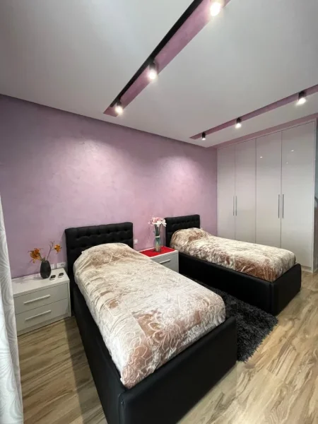 Tirane, jepet me qera apartament 2+1 Kati 3, 117 m² 900 € (Kompleksi Green City, Unaza e Re)