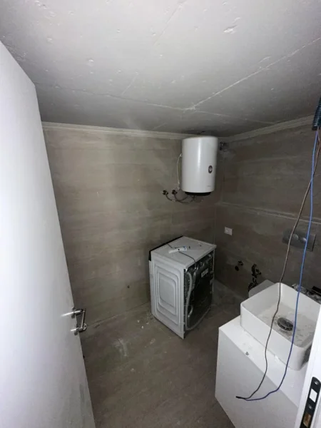 Tirane, shitet apartament duplex 1+1 Kati 2, 70 m² 95.000 € (golden pak 3)