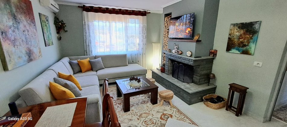 Tirane, jepet me qera apartament 1+1+Ballkon Kati 2, 65 m² 350 € (MULLET)