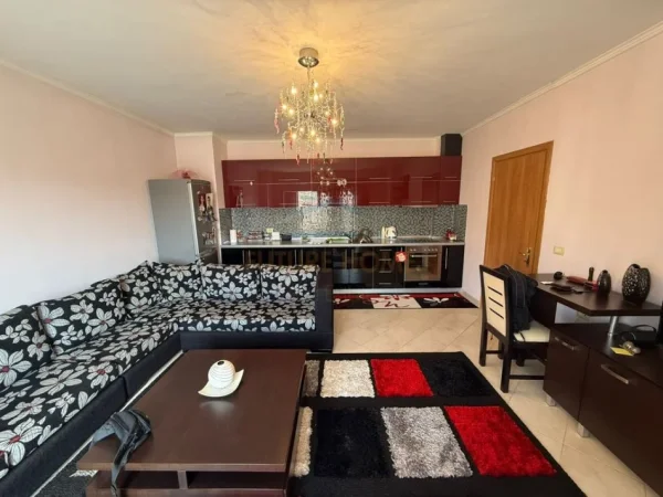 Pogradec, shitet apartament 2+1+Ballkon Kati 7, 108 m² (Rruga e Drilonit)