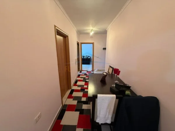 Pogradec, shitet apartament 2+1+Ballkon Kati 7, 108 m² (Rruga e Drilonit)