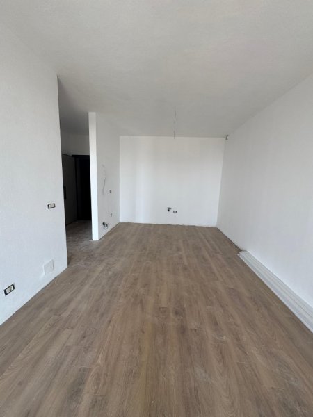 Tirane, shitet apartament 1+1+Ballkon Kati 7, 75 m² 165.000 € (Golden Tower Mine Peza Gati Per Mobilim Okazion)