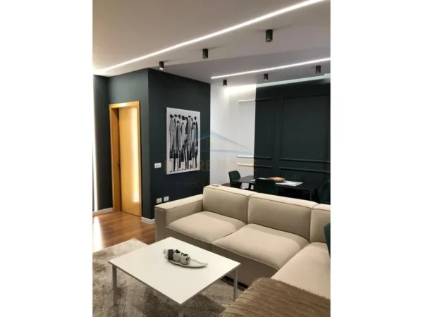 Durres, shitet apartament 2+1 Kati 10, 96 m² 150.000 € 