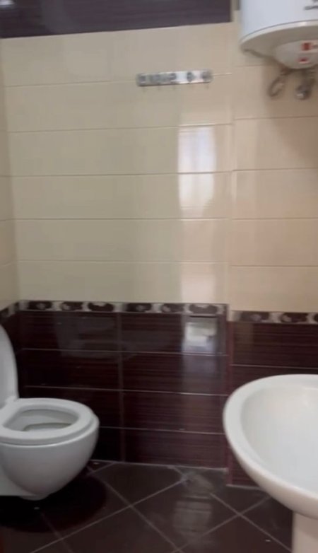 Tirane, jap me qera apartament 2+1+Ballkon Kati 4, 115 m² 600 € (Don Bosko)