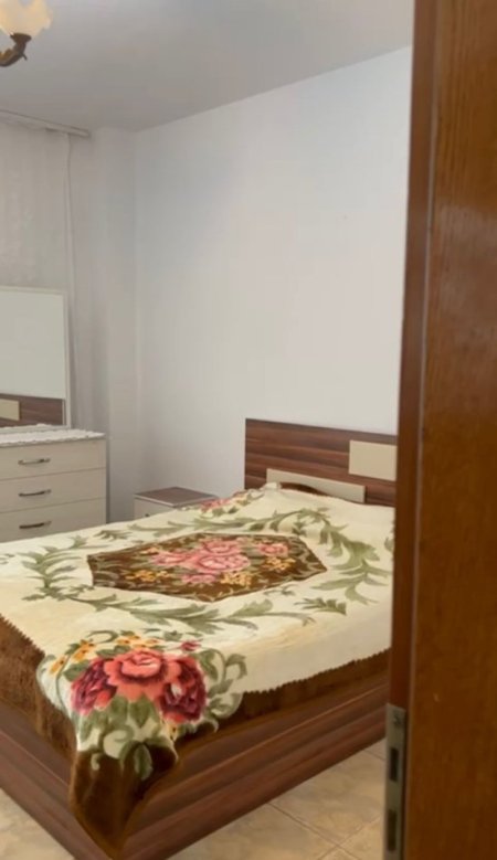 Tirane, jap me qera apartament 2+1+Ballkon Kati 4, 115 m² 600 € (Don Bosko)