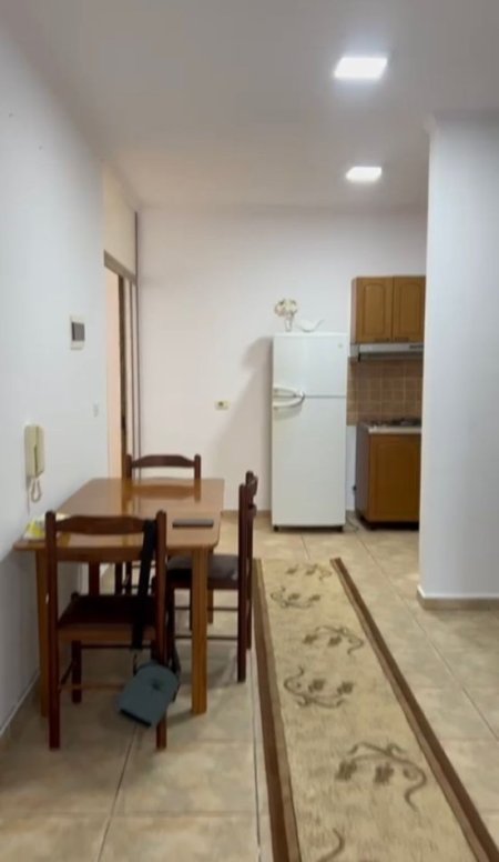 Tirane, jap me qera apartament 2+1+Ballkon Kati 4, 115 m² 600 € (Don Bosko)