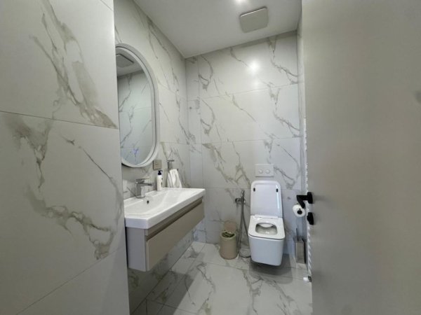 0683487469 Tirane, jepet me qera apartament duplex Dublex Kati 5, 150 m² 1.400 € (KODRA E DIELLIT)