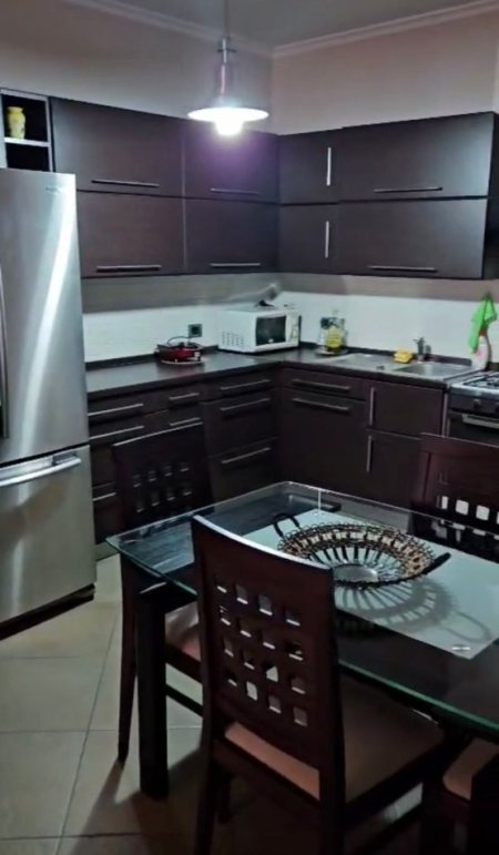 Tirane, jap me qera apartament 2+1+Ballkon Kati 7, 112 m² 740 € (Zogu i Zi)