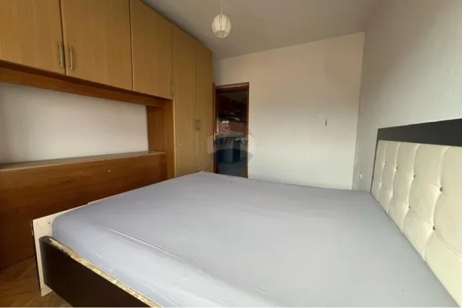 Tirane, shitet apartament 2+1+Ballkon , 82 m² 130.000 € 