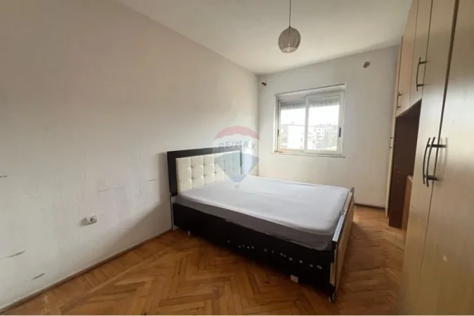 Tirane, shitet apartament 2+1+Ballkon , 82 m² 130.000 € 