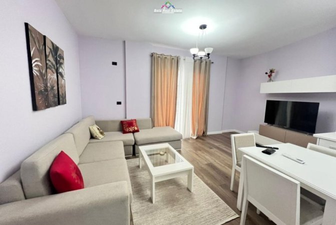 Tirane, jepet me qera apartament 1+1 Kati 1, 76 m² 600 € (prane Hotel Radisoni)